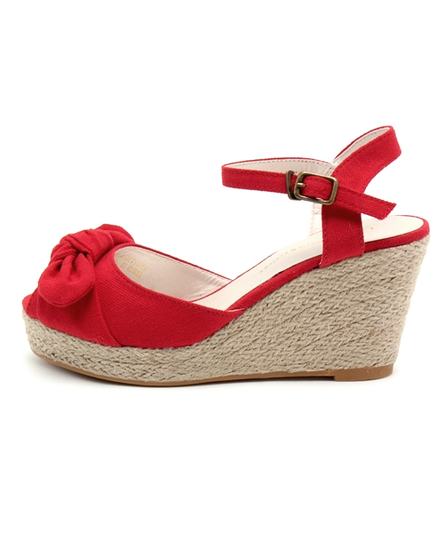 earth music&ecology(アースミュージックアンドエコロジー)の「★Ray・with6月号掲載★キャンバスウェッジサンダル(サンダル・レディース・アイボリー/イエロー/レッド・24cm/24.5cm/23.5cm/22.5cm/23cm)」の8枚目の写真