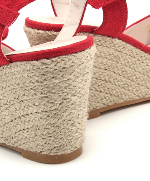 earth music&ecology(アースミュージックアンドエコロジー)の「★Ray・with6月号掲載★キャンバスウェッジサンダル(サンダル・レディース・アイボリー/イエロー/レッド・24cm/24.5cm/23.5cm/22.5cm/23cm)」の6枚目の写真