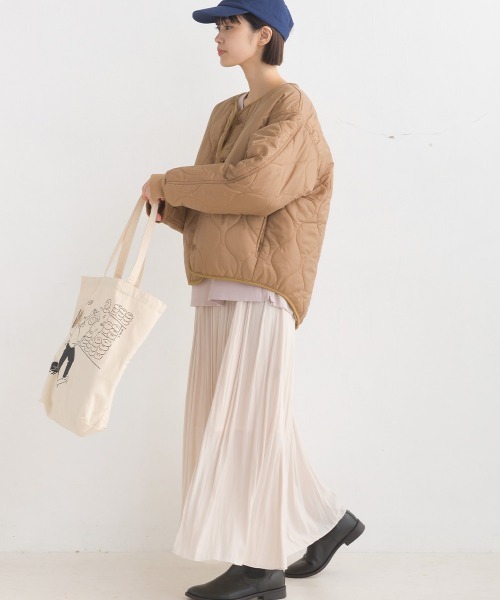 marle(マルレ)の「ウェーブキルトショートジャケット(その他アウター・レディース・カーキ/ブラック/ベージュ・MEDIUM/SMALL/LARGE)」の5枚目の写真