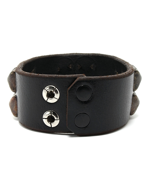 HYSTERIC GLAMOUR（ヒステリックグラマー）の「OLD STUD/BIG PYRAMID