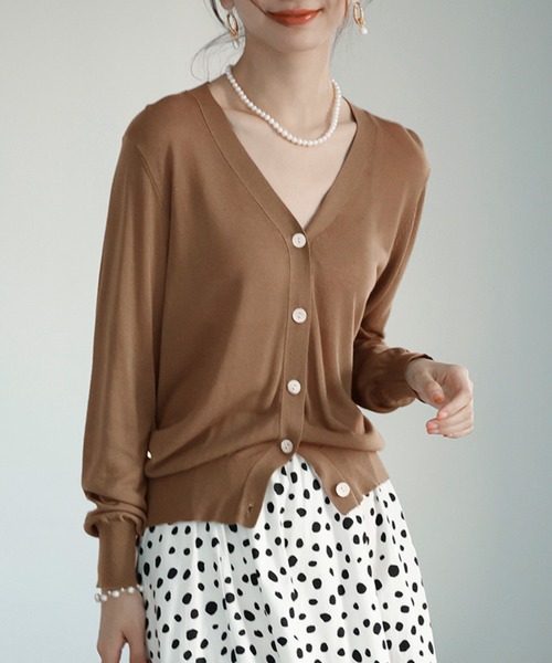 SAISON DE PAPILLON（セゾンドパピヨン）の「サマーニットVネック冷房対策カーディガン（カーディガン/ボレロ・レディース・ラベンダー/ブラック/ホワイト/グリーン/テラコッタ/カーキ/パープル/ブラウン/ネイビー/キャメル/ローズ/チャコール/ブルー・M/L/XL）」の5枚目の写真