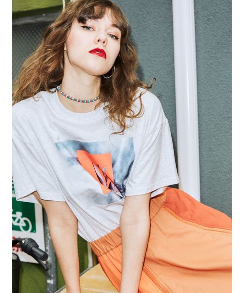 jouetie（ジュエティ）の「ネオンフォトBIGTシャツ（Tシャツ/カットソー・レディース・ブラック/グレー/ブルー・MEDIUM）」の16枚目の写真