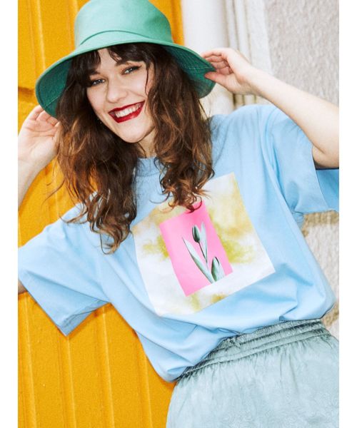 jouetie（ジュエティ）の「ネオンフォトBIGTシャツ（Tシャツ/カットソー・レディース・ブラック/グレー/ブルー・MEDIUM）」の4枚目の写真