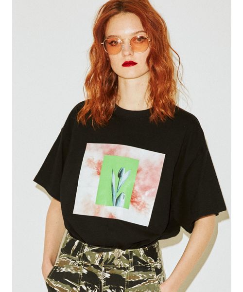 jouetie（ジュエティ）の「ネオンフォトBIGTシャツ（Tシャツ/カットソー・レディース・ブラック/グレー/ブルー・MEDIUM）」の12枚目の写真