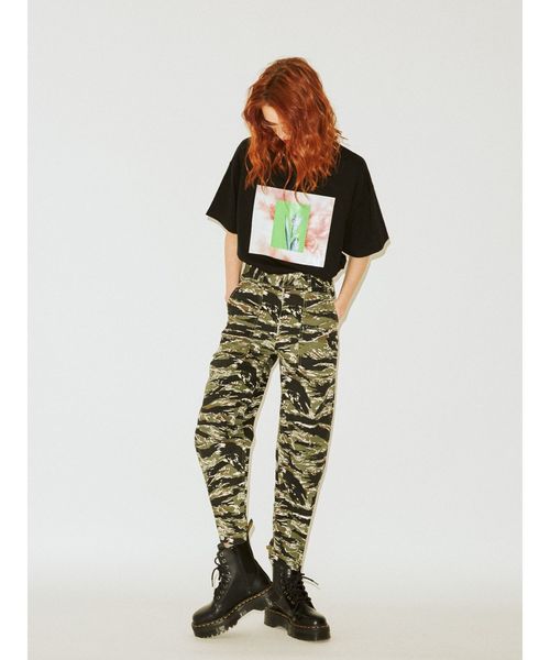 jouetie（ジュエティ）の「ネオンフォトBIGTシャツ（Tシャツ/カットソー・レディース・ブラック/グレー/ブルー・MEDIUM）」の14枚目の写真