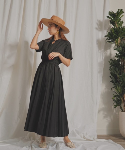 LADYMADE(レディメイド)の「プリーツシャツロングワンピース(ワンピース・レディース・ベージュ/ブラック/オフホワイト/オレンジ・S/M)」の7枚目の写真