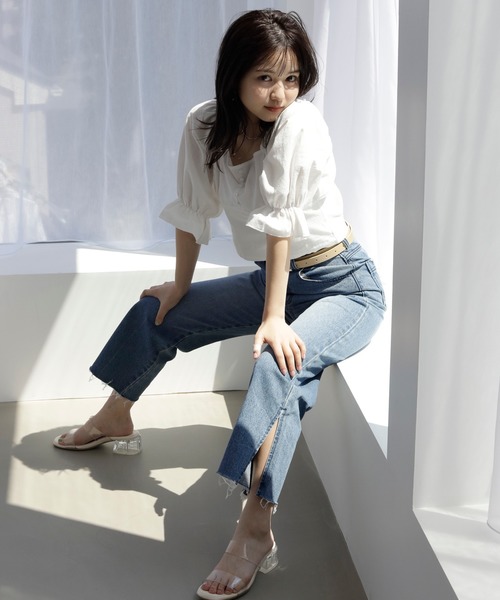 DuKKah(デュカ)の「dukkah/【148cm基準・低身長向け】デニムスリットストレートパンツ(デニムパンツ・レディース・インディゴブルー・X-SMALL)」の2枚目の写真