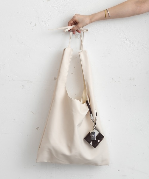 loti（ロティ）の「WEB限定 loti　コインケース付きトート（トートバッグ・レディース・ブラック/ブラウン/オフホワイト/レオパード/ホワイト系その他・FREE）」の2枚目の写真