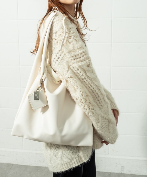 loti（ロティ）の「WEB限定 loti　コインケース付きトート（トートバッグ・レディース・ブラック/ブラウン/オフホワイト/レオパード/ホワイト系その他・FREE）」の16枚目の写真