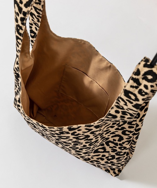 loti（ロティ）の「WEB限定 loti　コインケース付きトート（トートバッグ・レディース・ブラック/ブラウン/オフホワイト/レオパード/ホワイト系その他・FREE）」の19枚目の写真