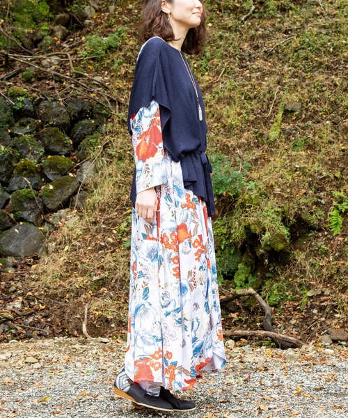 チャイハネ（チャイハネ）の「【チャイハネ】yul 2WAYニットベスト＆トップス（ニット/セーター・レディース・ブラック/ベージュ/ブルー・FREE）」の4枚目の写真