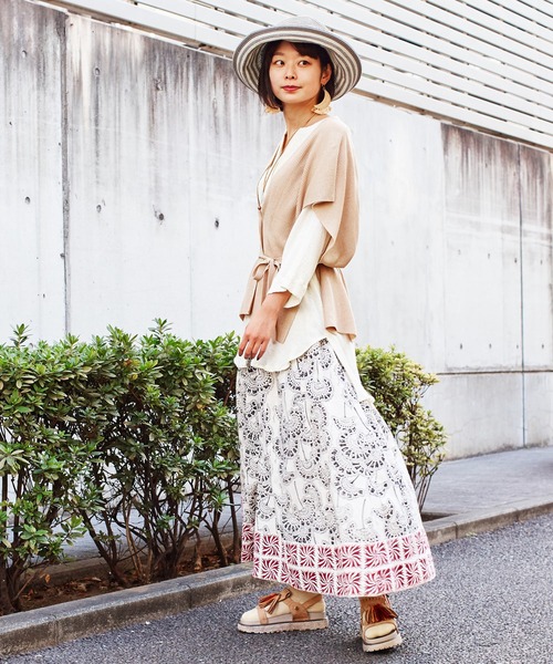 チャイハネ（チャイハネ）の「【チャイハネ】yul 2WAYニットベスト＆トップス（ニット/セーター・レディース・ブラック/ベージュ/ブルー・FREE）」の8枚目の写真