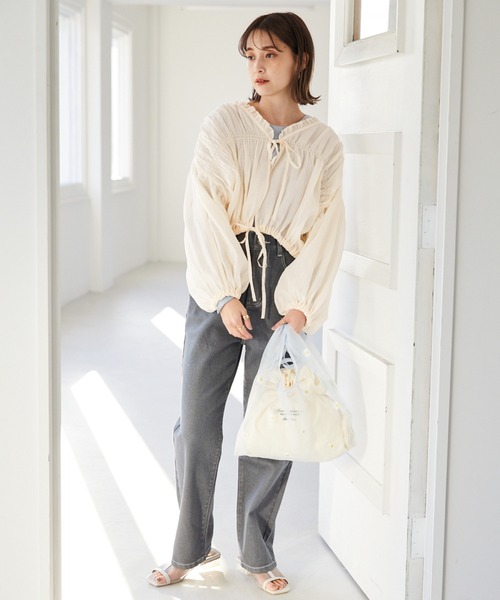 Heather（ヘザー）の「シャーリングギャザーシャツ_937802（シャツ/ブラウス・レディース・ベージュ/グリーン/アイボリー・FREE）」の6枚目の写真