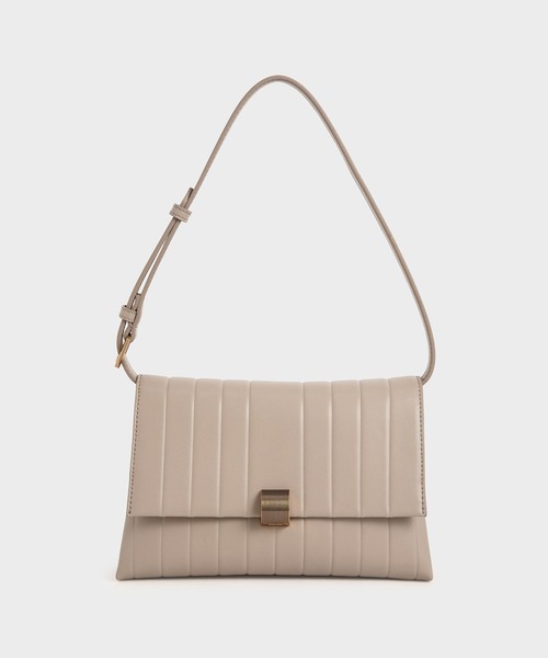 CHARLES & KEITH（チャールズ & キース）の「パネルド クロス