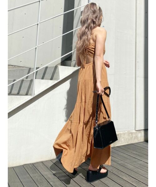 EVRIS（エヴリス）の「ティアードロングワンピース（ワンピース・レディース・パープル/ホワイト/ブラック/ブラウン・FREE）」の4枚目の写真