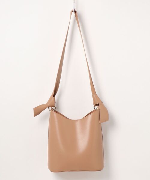 JETEE(ジュテ)の「JETEE / JE2110-311BS / ノットショルダーバッグ(ショルダーバッグ・レディース・ベージュ/ホワイト・FREE)」の1枚目の写真