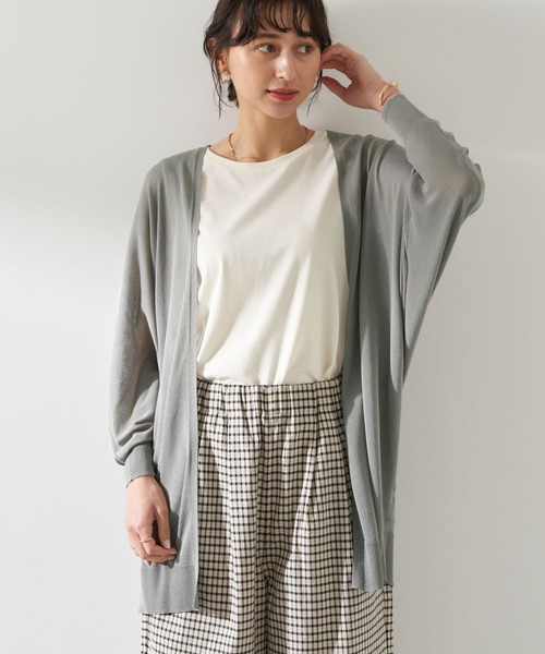 earth music&ecology（アースミュージックアンドエコロジー）の「ドルマンシアーニットカーディガン ＊（カーディガン/ボレロ・レディース・オフホワイト/ミント/ブラック/グレイッシュベージュ・FREE）」の4枚目の写真