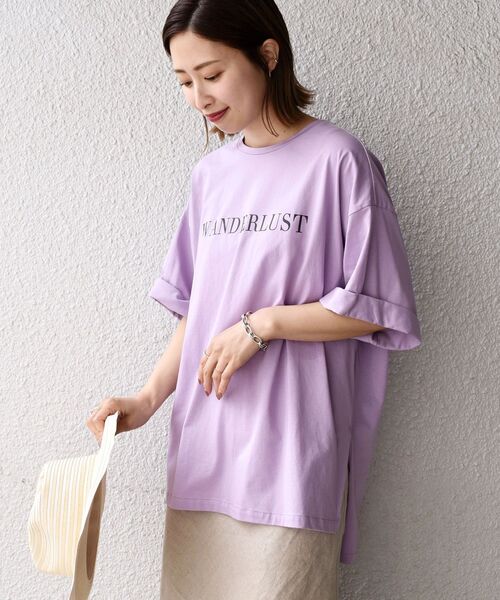 SHIPS(シップス)の「ロールアップロゴプリントTEE◆(Tシャツ/カットソー・レディース・ホワイト/ブラック/ベージュ/ラベンダー・ONE SIZE)」の2枚目の写真