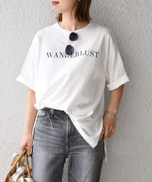 SHIPS(シップス)の「ロールアップロゴプリントTEE◆(Tシャツ/カットソー・レディース・ホワイト/ブラック/ベージュ/ラベンダー・ONE SIZE)」の3枚目の写真