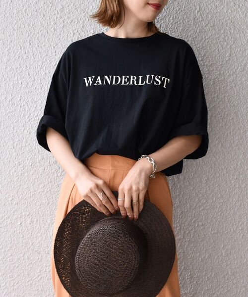 SHIPS(シップス)の「ロールアップロゴプリントTEE◆(Tシャツ/カットソー・レディース・ホワイト/ブラック/ベージュ/ラベンダー・ONE SIZE)」の4枚目の写真