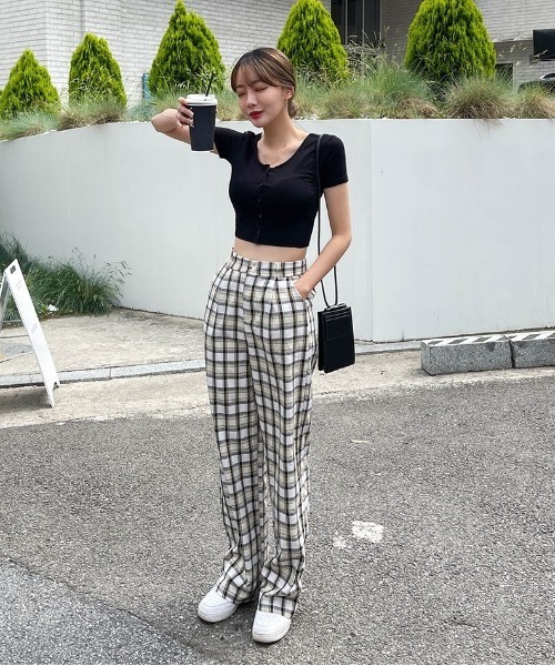 SONA（ソナ）の「SONYUNARA チェック柄ピンタックロングスラックス（スラックス・レディース・ベージュ・FREE）」の10枚目の写真