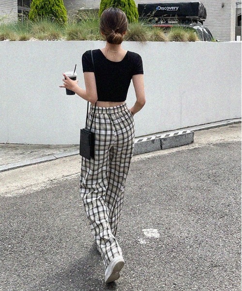 SONA（ソナ）の「SONYUNARA チェック柄ピンタックロングスラックス（スラックス・レディース・ベージュ・FREE）」の5枚目の写真