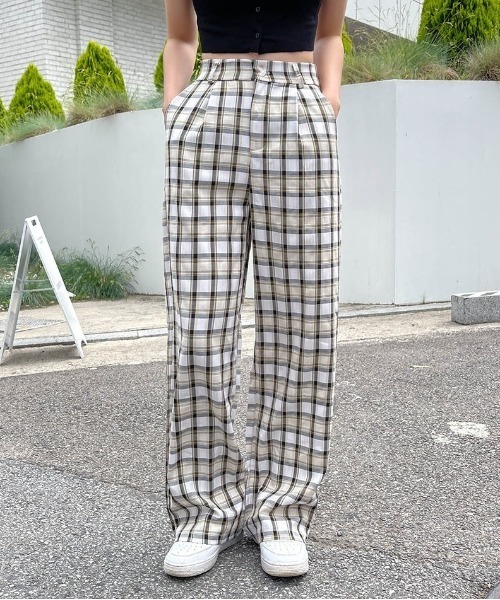 SONA（ソナ）の「SONYUNARA チェック柄ピンタックロングスラックス（スラックス・レディース・ベージュ・FREE）」の7枚目の写真