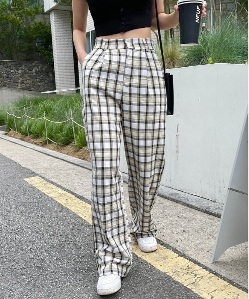 SONA（ソナ）の「SONYUNARA チェック柄ピンタックロングスラックス（スラックス・レディース・ベージュ・FREE）」の8枚目の写真