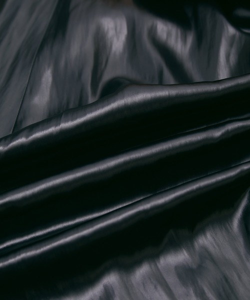 ADAM ET ROPE'（アダムエロペ）の「レザーライクサテンスカート（スカート・レディース・ブラック/キャメル・38/36）」の4枚目の写真