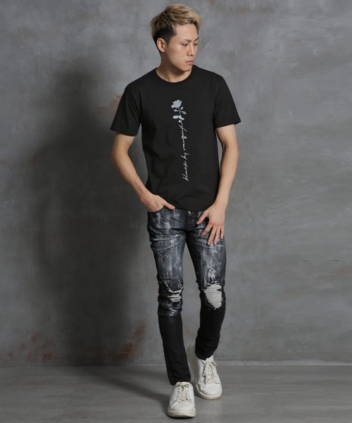 BLACK by VANQUISH(ブラックバイバンキッシュ)の「【BLACK by VANQUISH】ローズアイコンクルーネック半袖Tシャツ/カットソー(Tシャツ/カットソー・メンズ・ホワイト/ブラック・M/XL/L)」の6枚目の写真