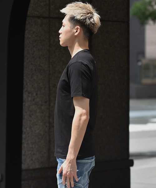 BLACK by VANQUISH(ブラックバイバンキッシュ)の「【BLACK by VANQUISH】ローズアイコンクルーネック半袖Tシャツ/カットソー(Tシャツ/カットソー・メンズ・ホワイト/ブラック・M/XL/L)」の3枚目の写真
