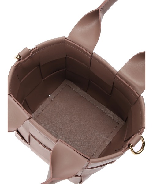 earth music&ecology（アースミュージックアンドエコロジー）の「編み込みスクエアショルダーバッグ ＊（ショルダーバッグ・レディース・ブラック/ピンク/ブラウン/ベージュ・FREE）」の18枚目の写真