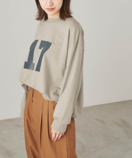 &yam(アンドヤム)の「ビッグナンバー'17'ロゴスウェット【親子お揃い/リンクコーデ】(スウェット・レディース・パープル/ブラウン/グレー・FREE)」の5枚目の写真
