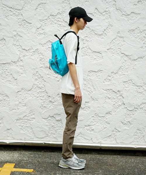 OUTDOOR PRODUCTS（アウトドアプロダクツ）の「452V SMALL  ナイロンデイパック 11.8L　コーデュラナイロン仕様（バックパック/リュック・メンズ・グリーン/ピンク/エメラルド/オレンジ/サックスブルー/ブラック/ワイン/レッド/ネイビー/ベージュ/パープル/ライトグレー・FREE）」の17枚目の写真