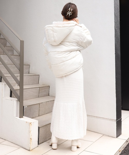 one after another NICE CLAUP(ワンアフターアナザーナイスクラップ)の「コスパ最強軽くて暖かい エコダウンジャケット(ダウンジャケット/コート・レディース・ブラック/アイボリー/グレー系その他/ライトベージュ・FREE)」の6枚目の写真