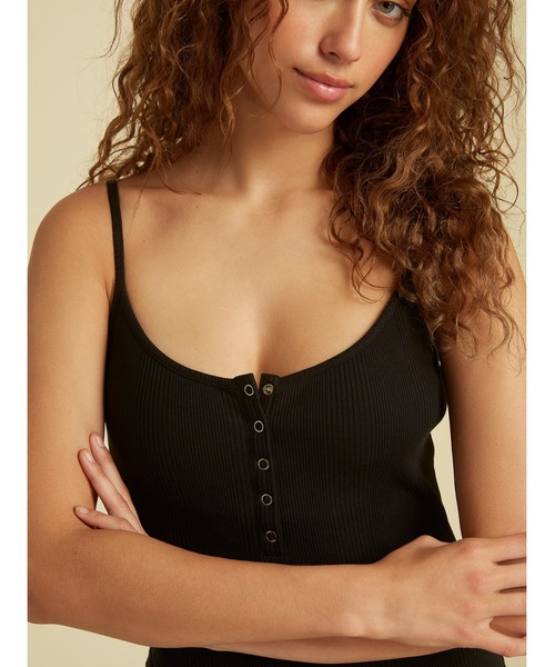 Guess（ゲス）の「GUESS Originals Ribbed Dress（ワンピース・レディース・イエロー/ブラック・MEDIUM/SMALL/X-SMALL）」の8枚目の写真