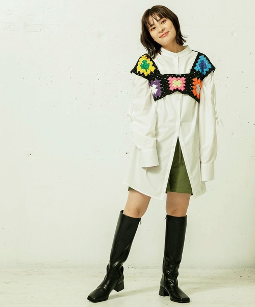 mikke（ミッケ）の「パッチワーククロシェ編みカラービスチェ/ニットベスト（ベスト・レディース・ホワイト/ブラック・FREE）」の3枚目の写真