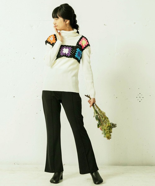 mikke（ミッケ）の「パッチワーククロシェ編みカラービスチェ/ニットベスト（ベスト・レディース・ホワイト/ブラック・FREE）」の18枚目の写真