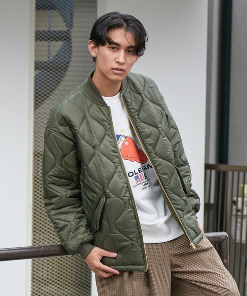 HINSON（ヒンソン）の「【HINSON/ヒンソン】別注ヘチマキルトノーカラージップブルゾン（ミリタリージャケット・メンズ・ブラック/グリーン・MEDIUM/LARGE）」の10枚目の写真