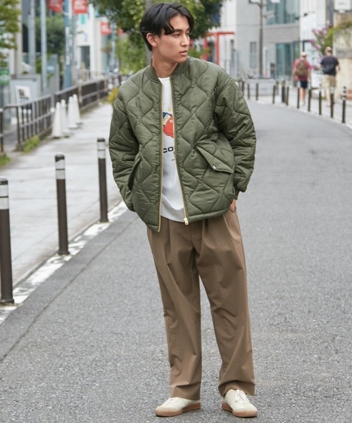 HINSON（ヒンソン）の「【HINSON/ヒンソン】別注ヘチマキルトノーカラージップブルゾン（ミリタリージャケット・メンズ・ブラック/グリーン・MEDIUM/LARGE）」の12枚目の写真