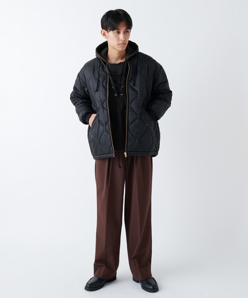 HINSON（ヒンソン）の「【HINSON/ヒンソン】別注ヘチマキルトノーカラージップブルゾン（ミリタリージャケット・メンズ・ブラック/グリーン・MEDIUM/LARGE）」の18枚目の写真