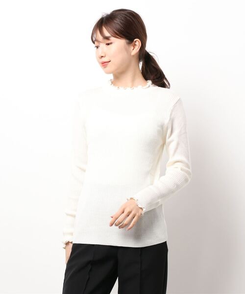 BELLUNA PLUS(ベルーナ)の「ウール入り配色メロー使いニットプルオーバー(ニット/セーター・レディース・モカ/チャコール/パープル系その他/ブラック/オフホワイト・MEDIUM/X-LARGE/LARGE)」の10枚目の写真