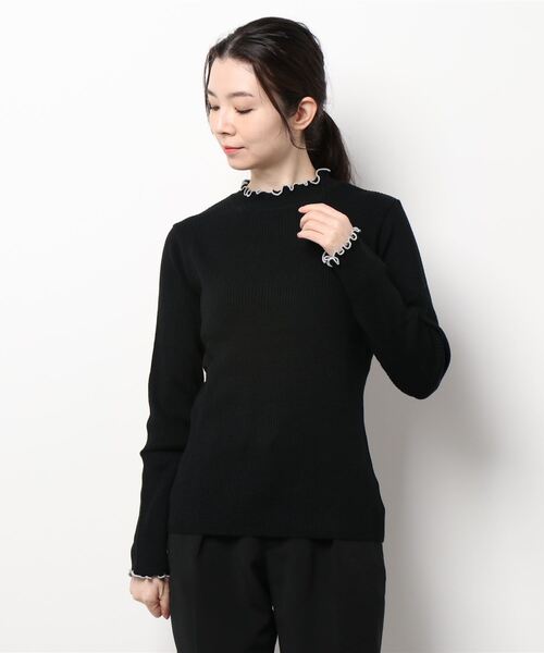 BELLUNA PLUS(ベルーナ)の「ウール入り配色メロー使いニットプルオーバー(ニット/セーター・レディース・モカ/チャコール/パープル系その他/ブラック/オフホワイト・MEDIUM/X-LARGE/LARGE)」の6枚目の写真