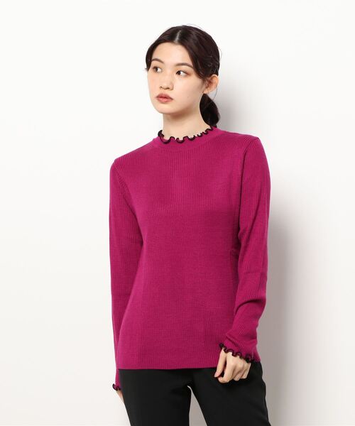 BELLUNA PLUS(ベルーナ)の「ウール入り配色メロー使いニットプルオーバー(ニット/セーター・レディース・モカ/チャコール/パープル系その他/ブラック/オフホワイト・MEDIUM/X-LARGE/LARGE)」の17枚目の写真