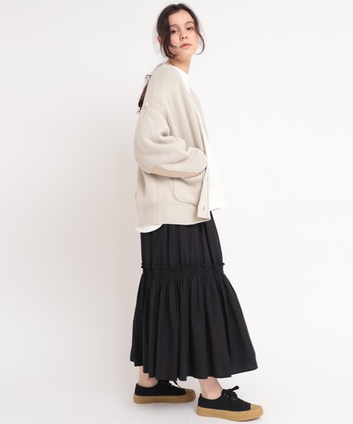 RNA-N（アールエヌエーエヌ）の「K2550 コットン畦ミリタリーカーディガン（カーディガン/ボレロ・レディース・カーキブラウン/サックスブルー/オフホワイト・MEDIUM）」の17枚目の写真