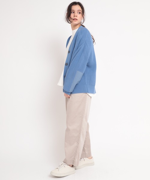 RNA-N（アールエヌエーエヌ）の「K2550 コットン畦ミリタリーカーディガン（カーディガン/ボレロ・レディース・カーキブラウン/サックスブルー/オフホワイト・MEDIUM）」の8枚目の写真