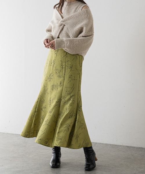 natural couture(ナチュラルクチュール)の「長さ変えられるふくれジャガード線画スカート(スカート・レディース・ブラック/ベージュ/グリーン/アイボリー・FREE)」の1枚目の写真