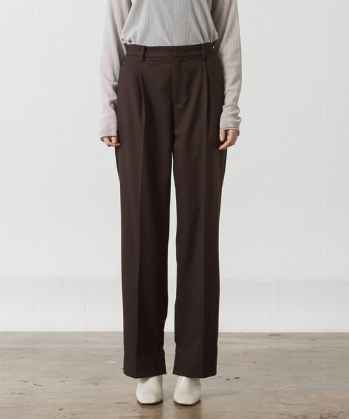 ALLUMER(アリュメール)の「T/Rサイドスリットセンタープレススラックス(スラックス・レディース・ブラック/ブラウン・1/2)」の8枚目の写真