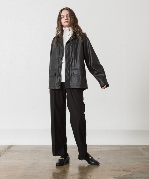 ALLUMER(アリュメール)の「T/Rサイドスリットセンタープレススラックス(スラックス・レディース・ブラック/ブラウン・1/2)」の9枚目の写真