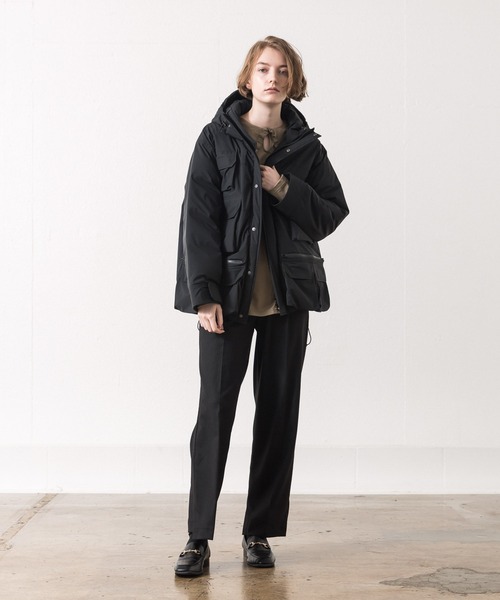 ALLUMER(アリュメール)の「T/Rサイドスリットセンタープレススラックス(スラックス・レディース・ブラック/ブラウン・1/2)」の6枚目の写真